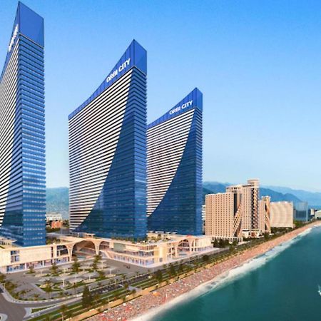 Delux Sea View Aparthotel In Orbi City バトゥーミ エクステリア 写真