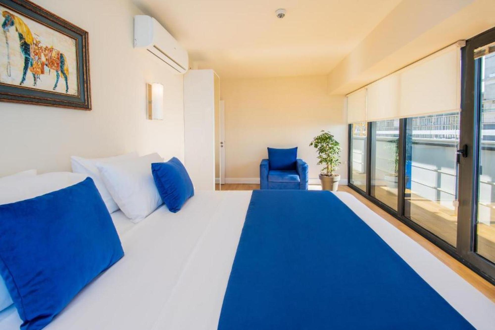 Delux Sea View Aparthotel In Orbi City バトゥーミ エクステリア 写真
