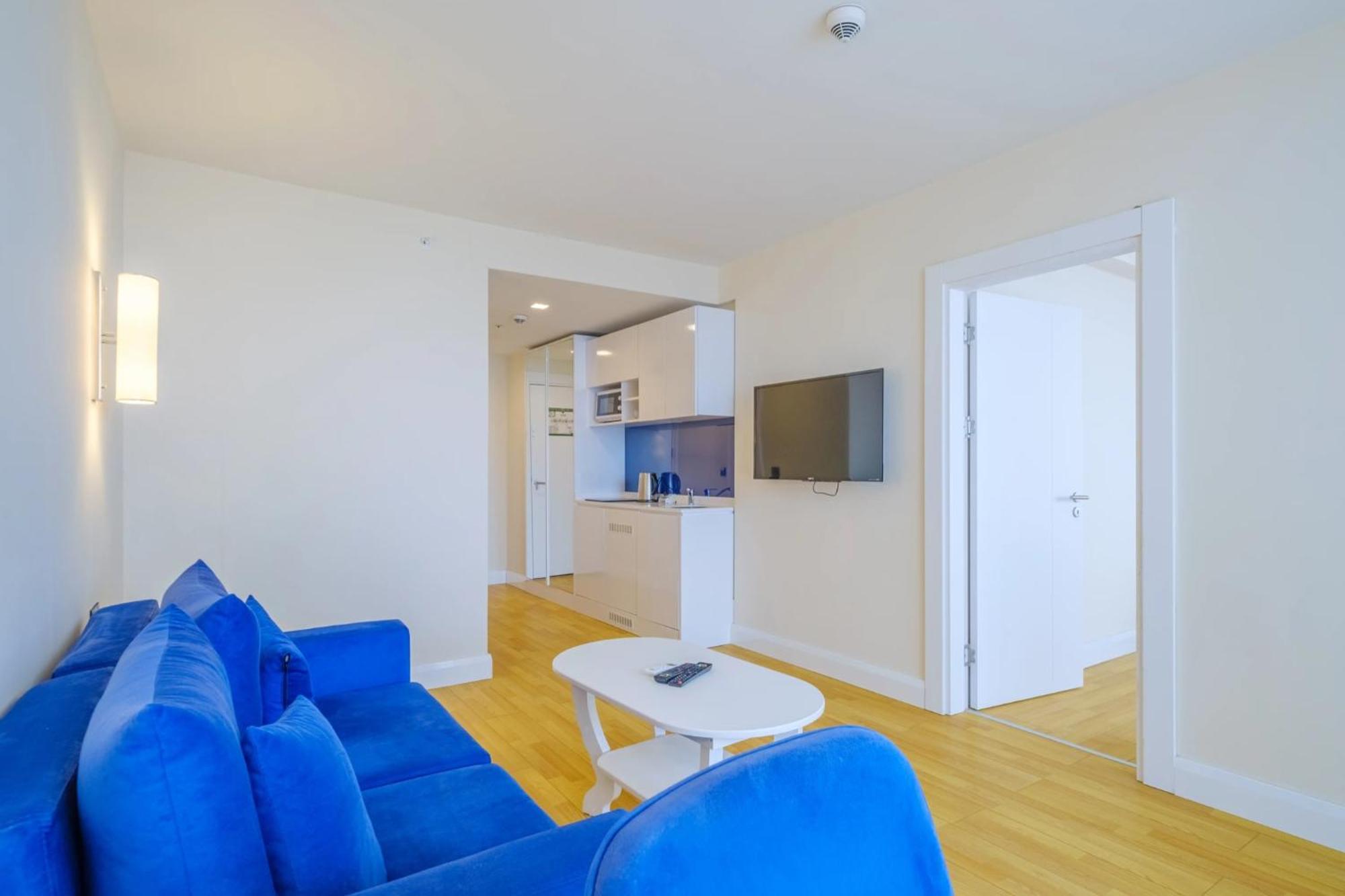Delux Sea View Aparthotel In Orbi City バトゥーミ エクステリア 写真